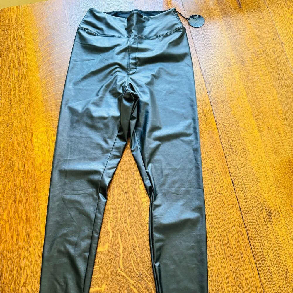 NWT OFFLINE Aerie Real Luxe Black Faux Leather Leggings M (small)